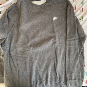 Nike crew sweatshirt